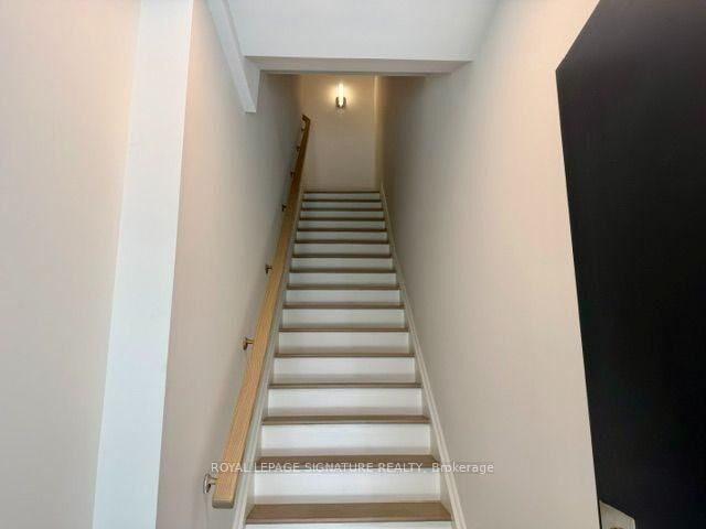 Property Photo:  1475 O'Connor Drive 2  ON M4B 0A7 