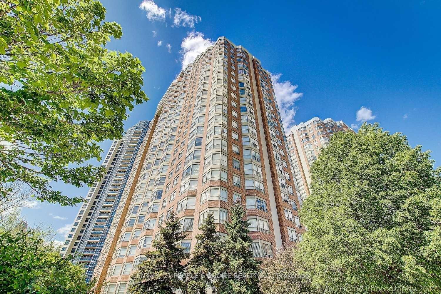 Property Photo:  335 Webb Drive 1601  ON L5B 4A1 