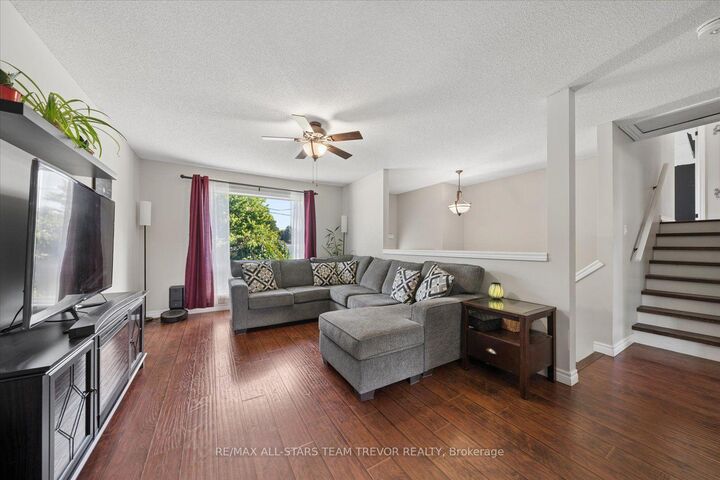 Property Photo:  16 Evelyn Avenue  ON L4P 3C8 