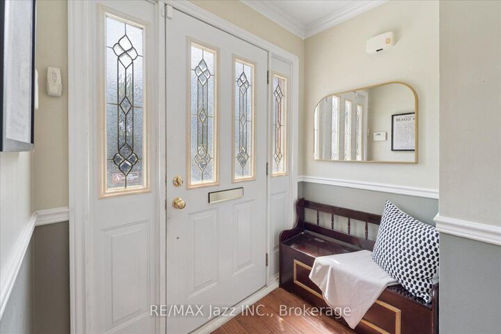 Property Photo:  241 Viewmount Street  ON L1H 7C2 