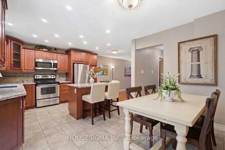 Property Photo: 113 Essex Point Drive ON N1T 1W6