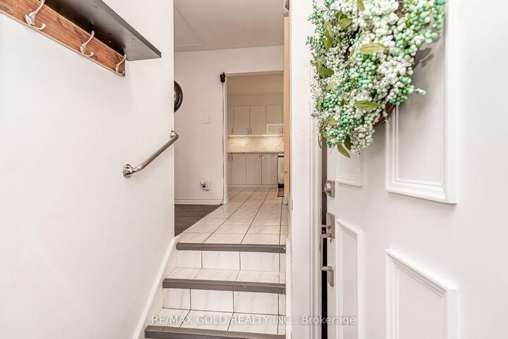 Property Photo:  55 Ramblewood Way  ON N2N 1G8 