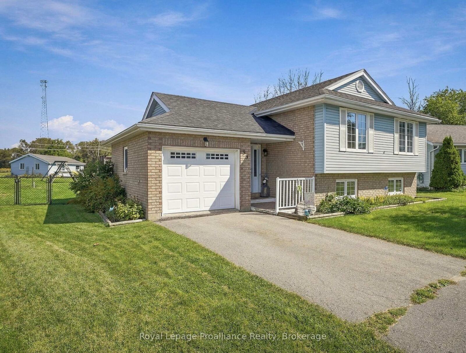 Property Photo:  99 Westwind Crescent  ON K0K 3L0 