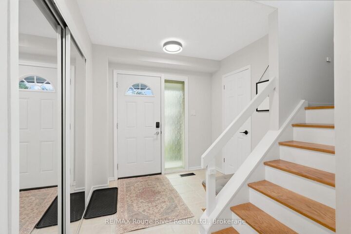 Property Photo:  313 Lupin Drive  ON L1N 1Y5 