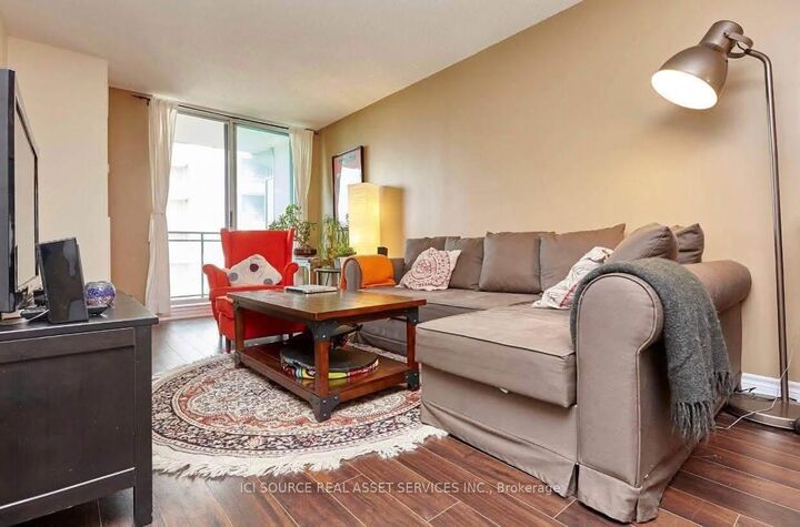 Property Photo:  228 Queens Quay W 812  ON M5J 2X1 