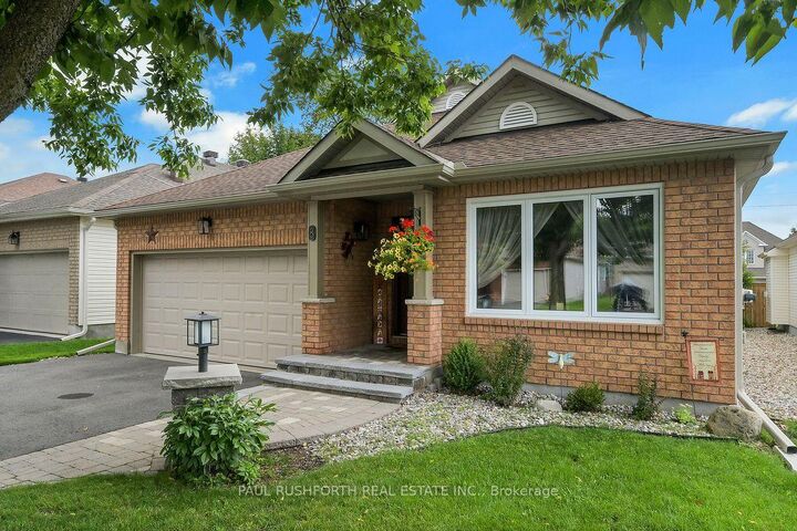 Property Photo:  8 Fieldcrest Avenue  ON K2J 4W7 