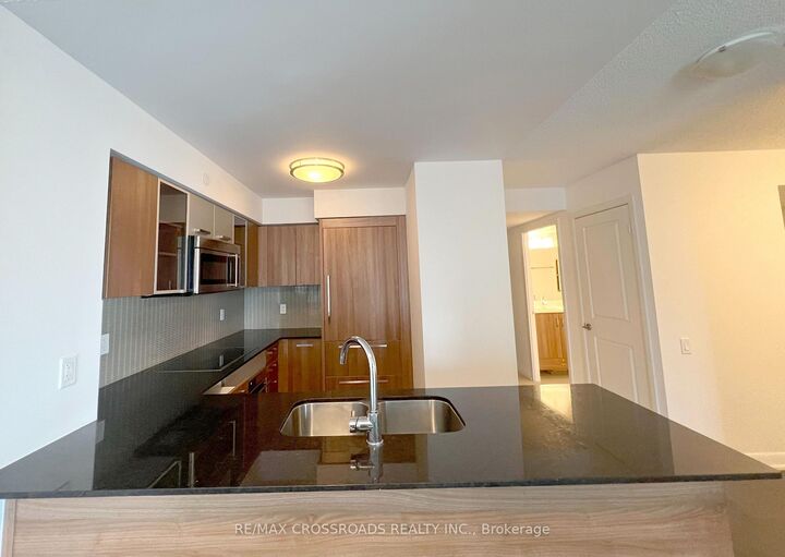 Property Photo:  5168 Yonge Street 2107  ON M2N 5P6 
