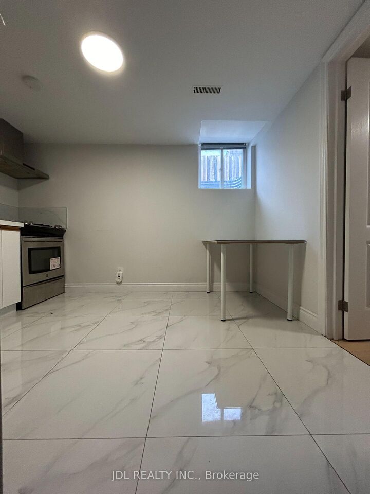 Property Photo: 91 Bushmills Sq Square Entire One-Bedroom A Bsmt ON M1V 1K5
