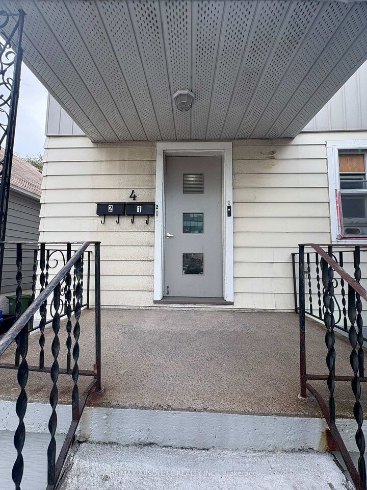 Property Photo:  4 Holland Avenue 2  ON K1Y 0X4 