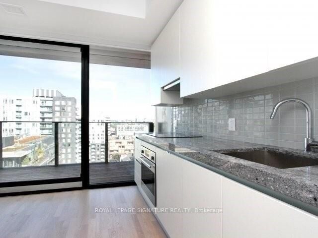 Property Photo:  629 King Street W 1318  ON M5V 1M5 