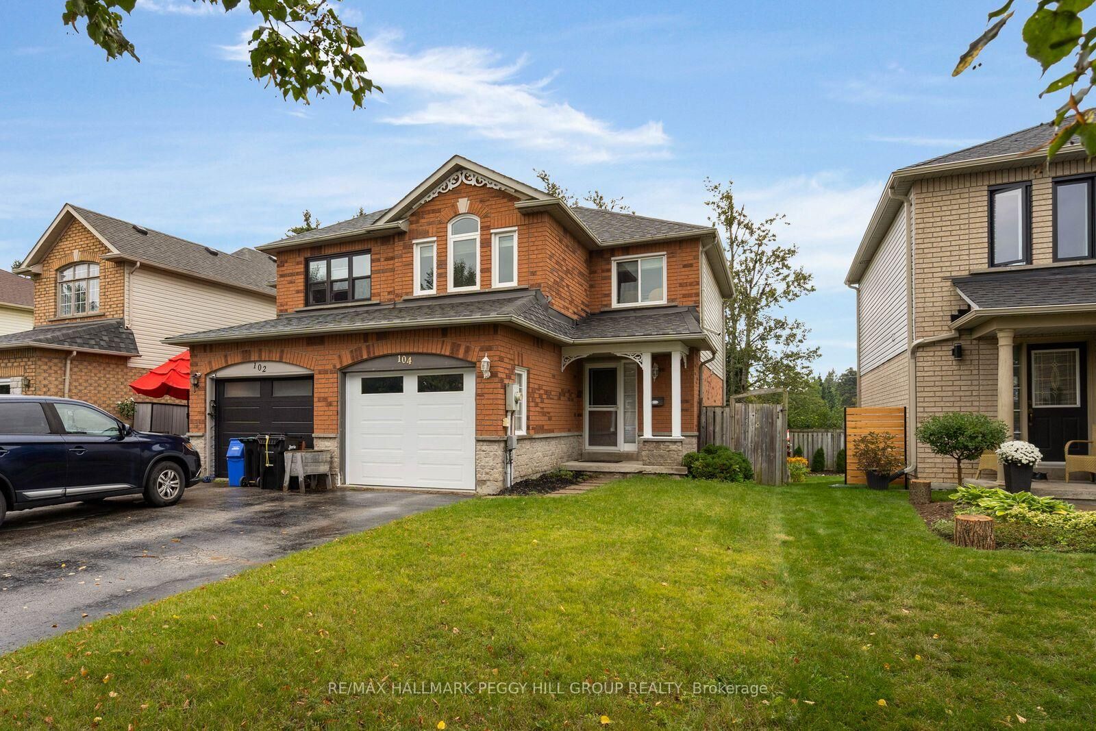 Property Photo:  104 Leslie Avenue  ON L4N 9P4 