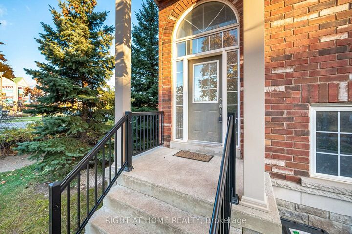 Property Photo:  7160 Triumph Lane  ON L5N 0C5 