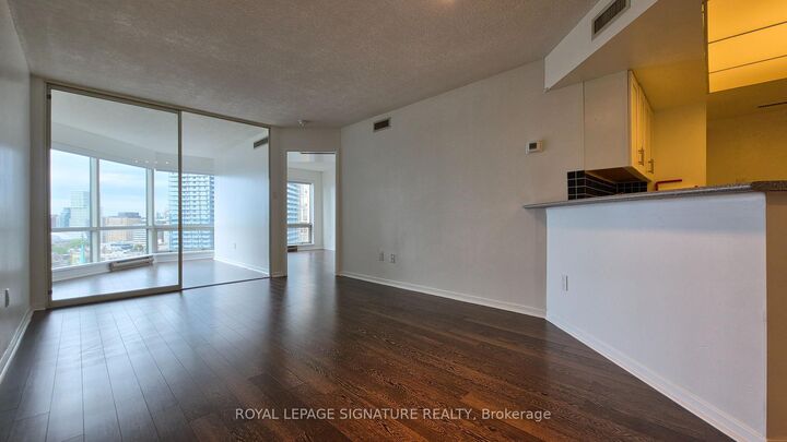 Property Photo:  1001 Bay Street 2019  ON M5S 3A6 