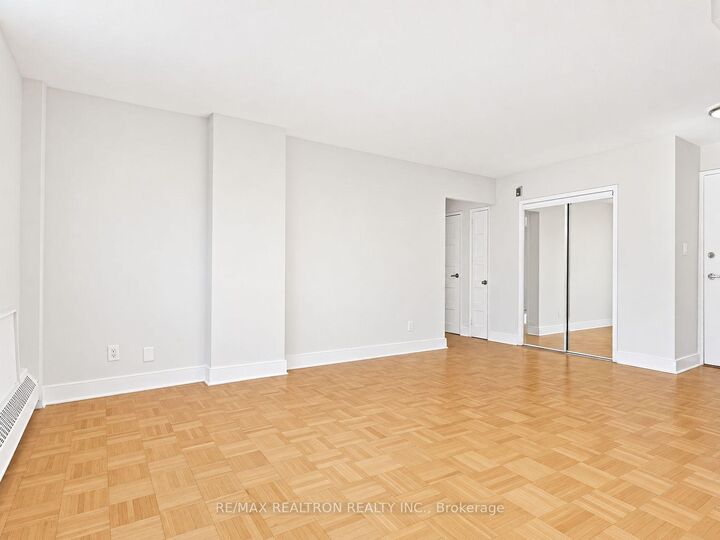 Property Photo:  490 Eglinton Avenue E 302  ON M4P 1M4 