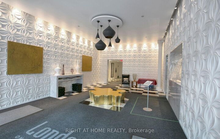 Property Photo:  1 Scott Street 1409  ON M5E 1A1 