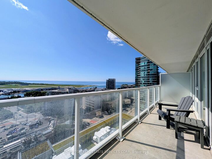 Property Photo:  17 Bathurst Street 2616  ON M5V 0N1 