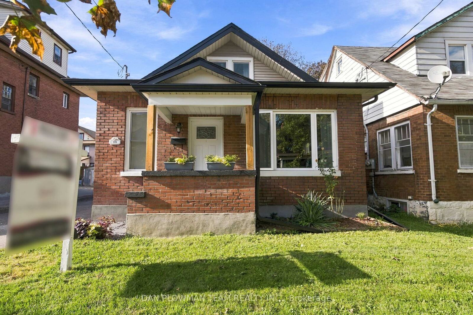 Property Photo: 224 Arthur Street ON L1H 1N6