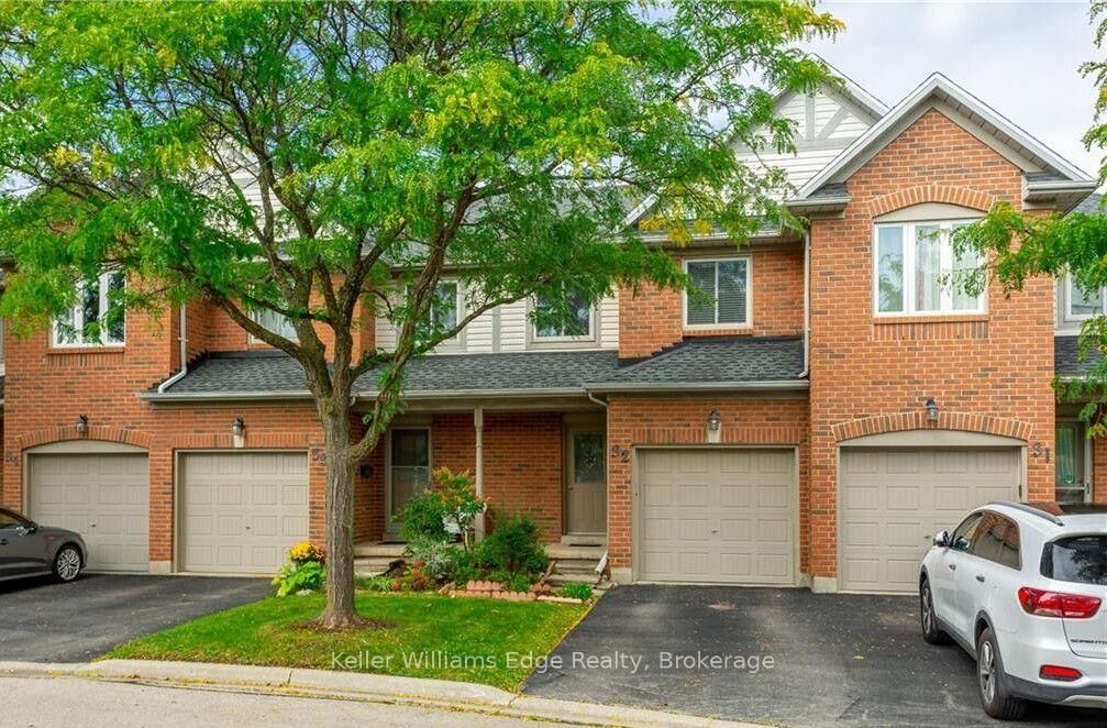 Property Photo:  2920 Headon Forest Drive 32  ON L7M 3Z7 