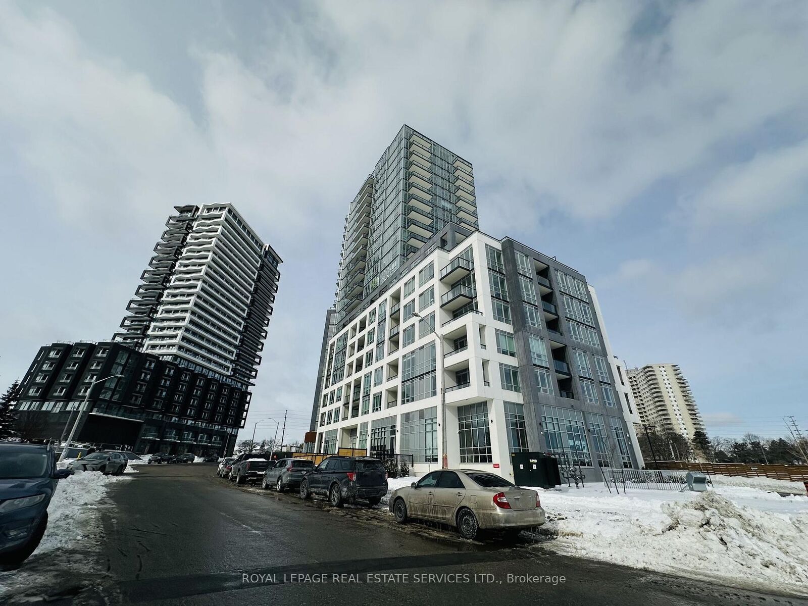 Property Photo:  225 Malta Avenue 2106  ON L6Y 6L6 