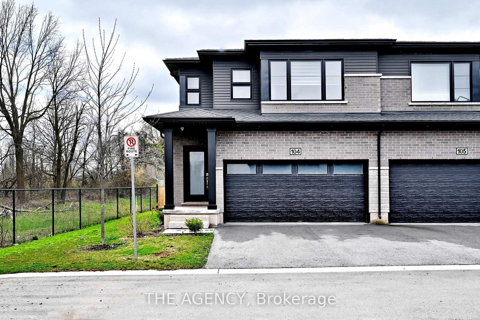 Property Photo:  4552 Portage Road 104  ON L2E 6A8 
