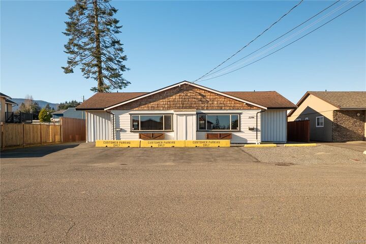 Property Photo: 2206/2204 Petersen Pl BC V9S 4N5