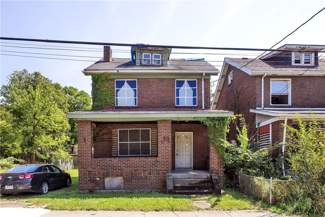 Property Photo: 1602 Montier St PA 15221