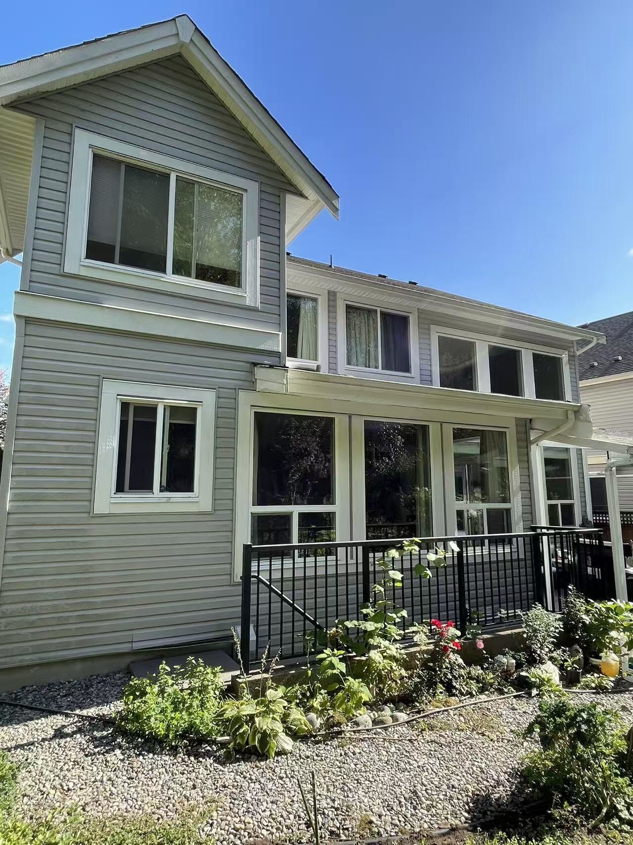 Property Photo:  4000 Devonshire Avenue  BC V3E 0A7 
