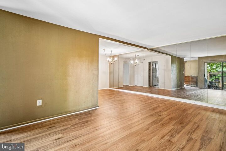 Property Photo: 3360 Woodburn Road 33 VA 22003
