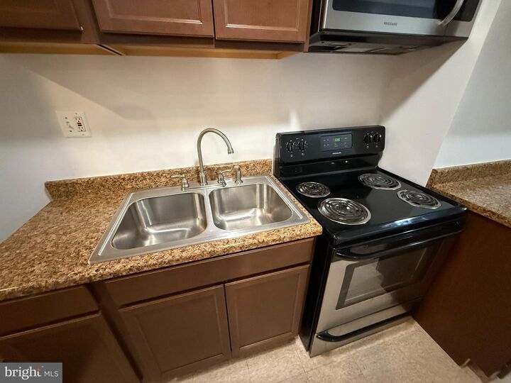 Property Photo:  7402 Nigh Road  VA 22043 
