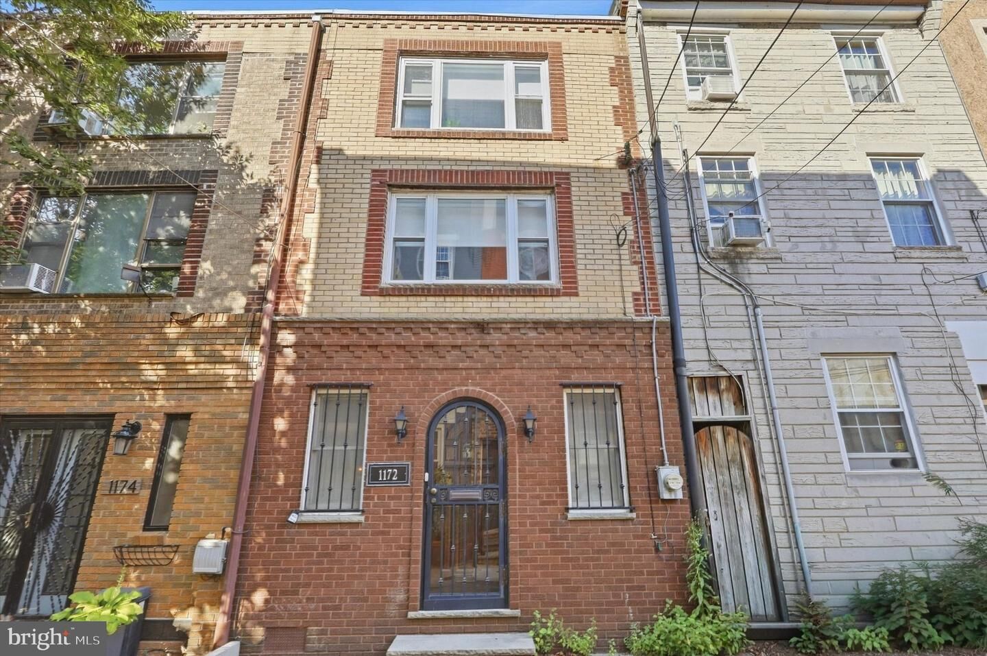 Property Photo:  1172 S Darien Street  PA 19147 