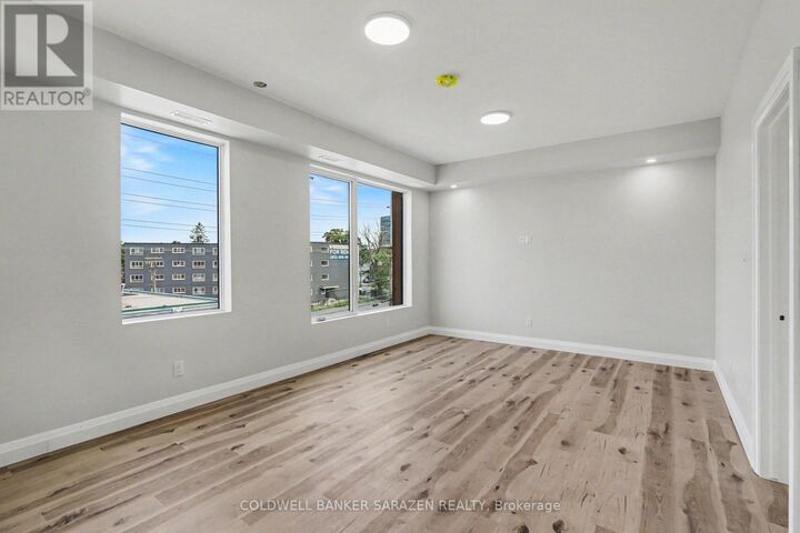Property Photo: 42 McArthur Avenue 301 ON K1L 6R2