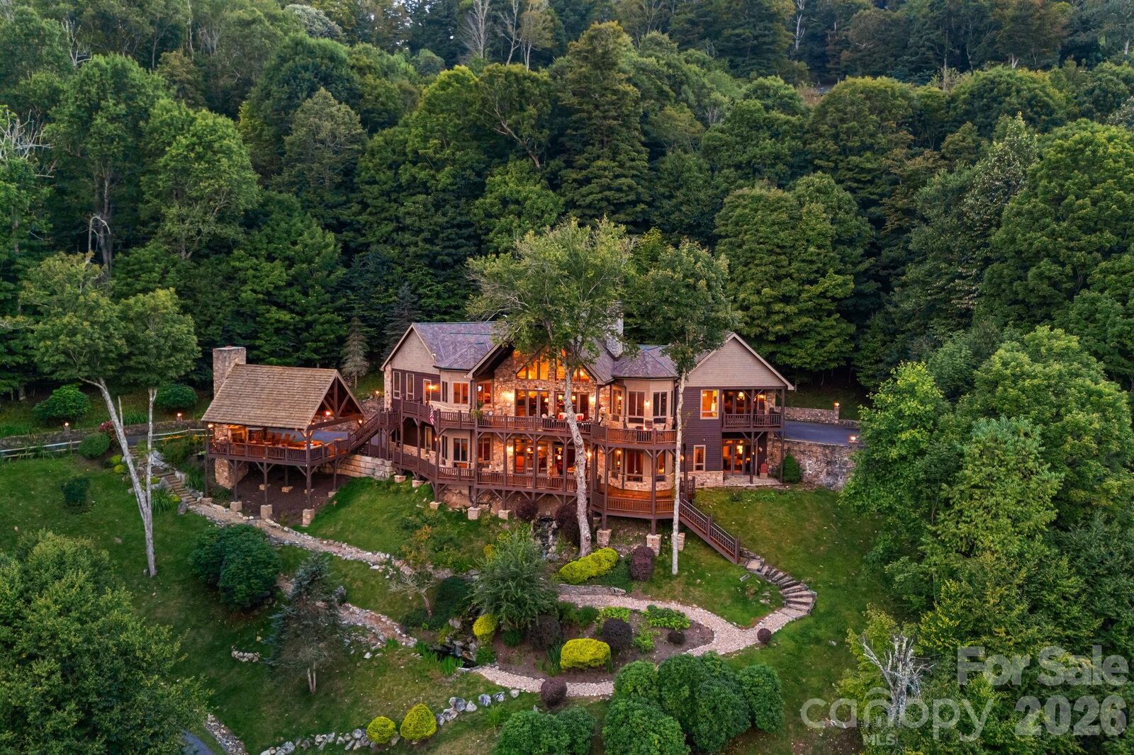 Property Photo: 640 Overlook Drive NC 28754