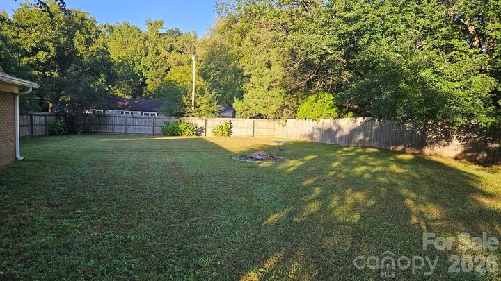 Property Photo:  5704 Hillcrest Circle  NC 28079 