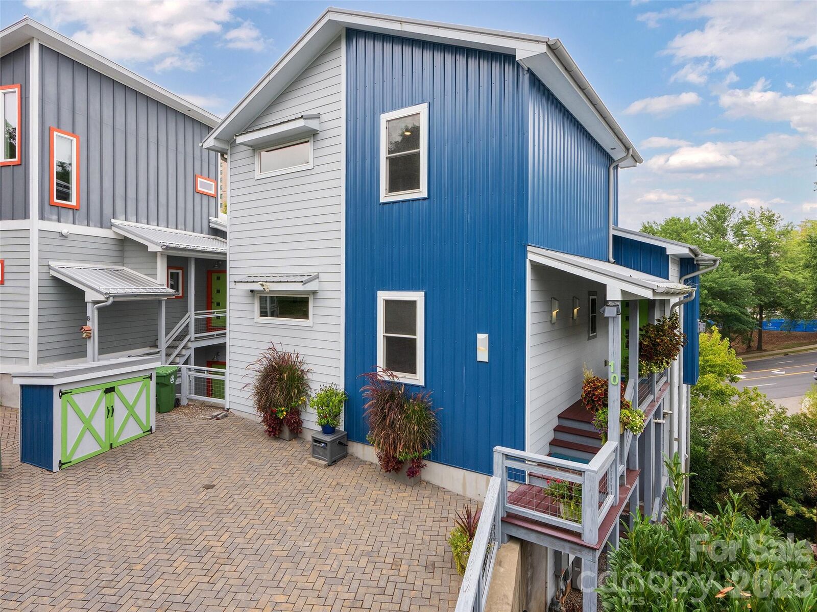 Property Photo: 10 Birdhouse Row NC 28801