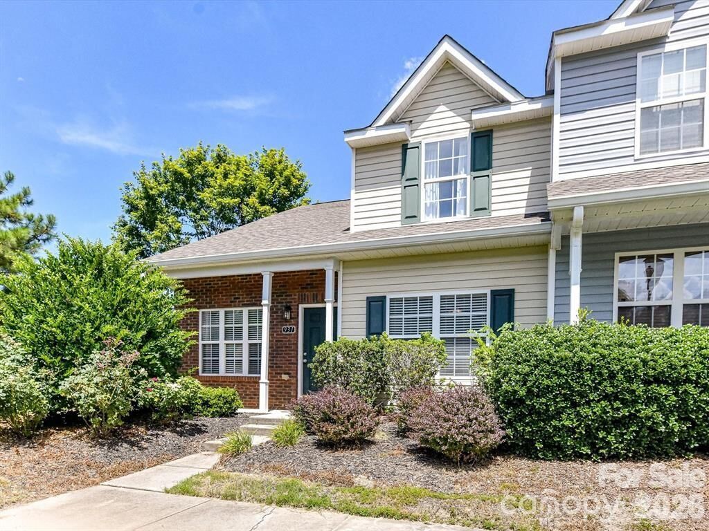 Property Photo: 931 Par One Court SC 29715
