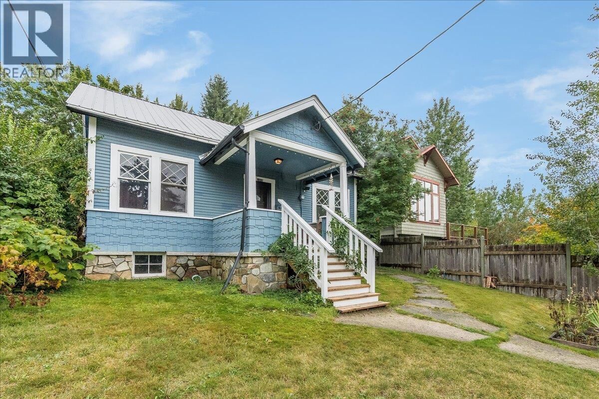 Property Photo:  1008 Observatory Street  BC V1L 5P3 