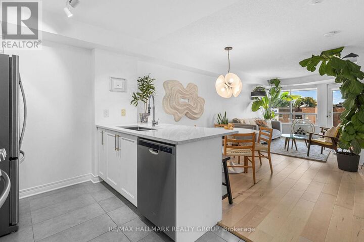 Property Photo:  429 Somerset Street West 511  ON K2P 2P5 