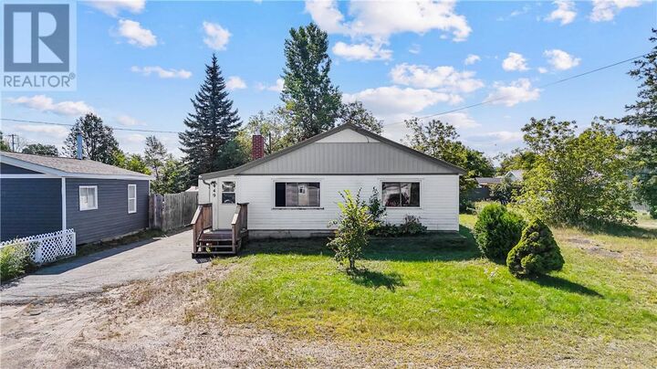 Property Photo:  449 Adelaide Street  ON P5E 1K5 