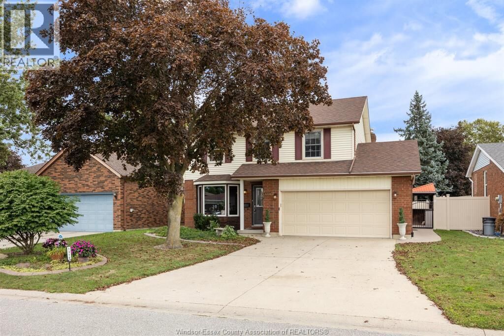 Property Photo:  1316 Carriage Lane  ON N9H 1Z9 