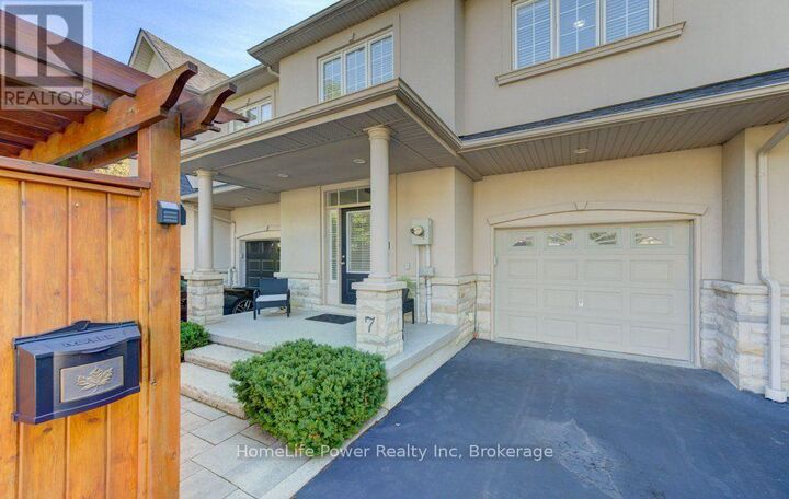 Property Photo:  455 Claridge Road 7  ON L7N 2S1 