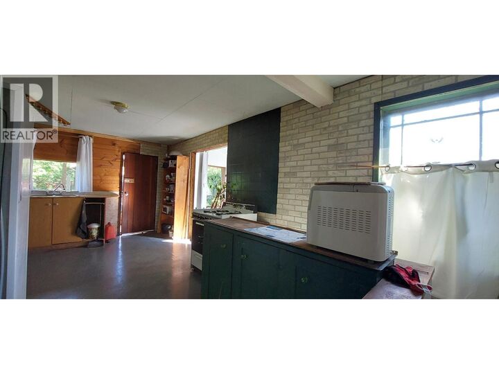 Property Photo:  616 Cliff Street  BC V0T 1C0 