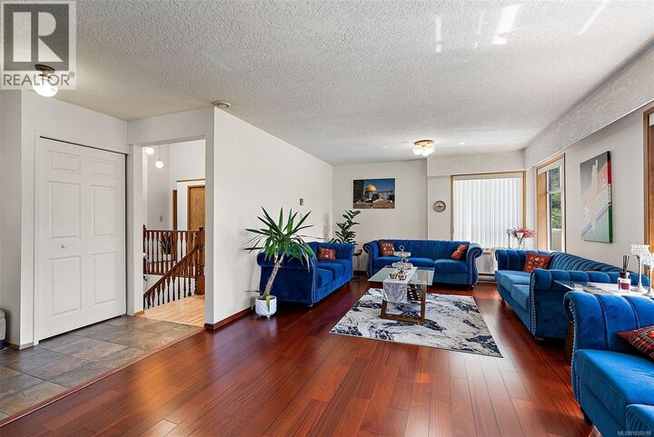 Property Photo: 3301 Argyle Place BC V8P 5R8