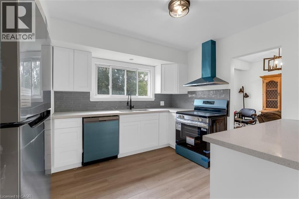 Property Photo:  222 Bel-Air Avenue  ON L8E 5K2 