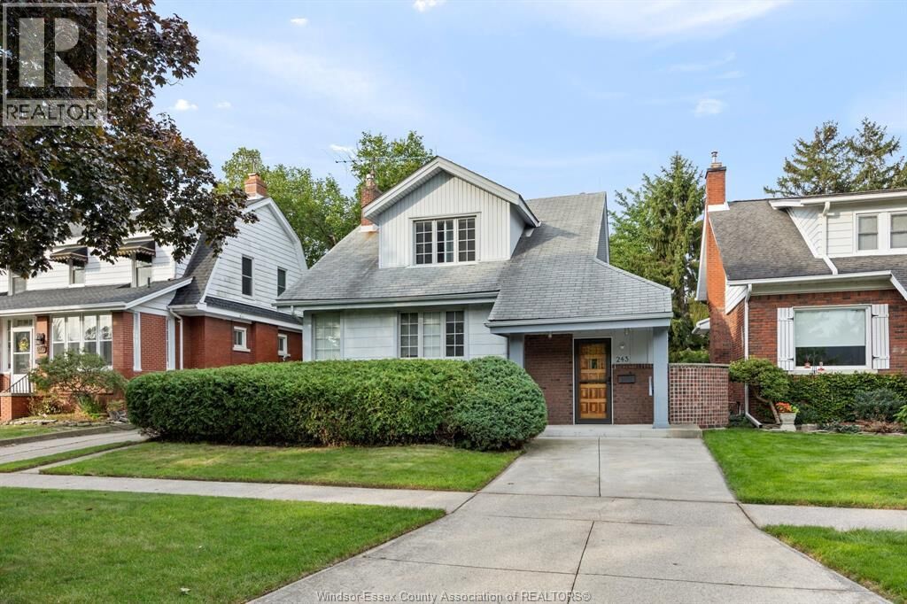 Property Photo:  243 Esdras Place  ON N8S 2M4 