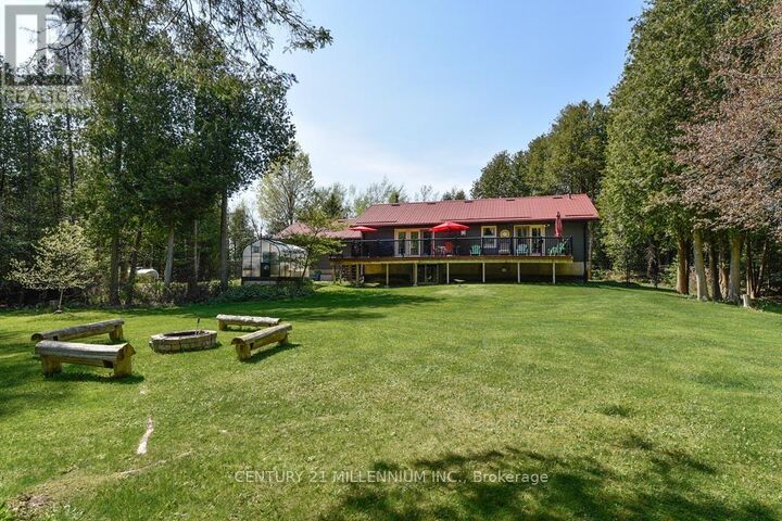 Property Photo: 18599 Horseshoe Hill Road ON L7K 2B9