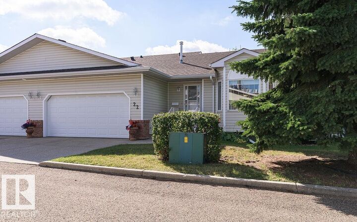 Property Photo:  7 Cranford Way 22  AB T8H 5W5 