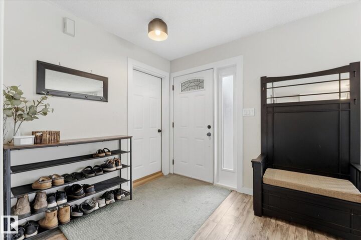 Property Photo:  11 Woodside Crescent  AB T7X 3E5 