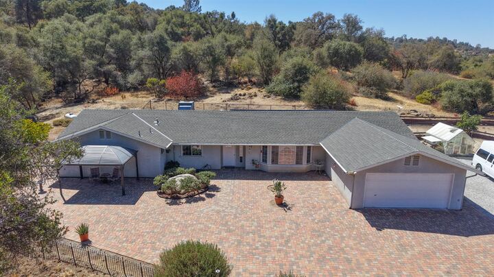 Property Photo: 46514 Longview Lane W CA 93614