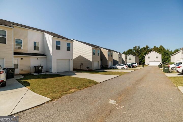 Property Photo:  304 Samuel Clemens Way  GA 30606 