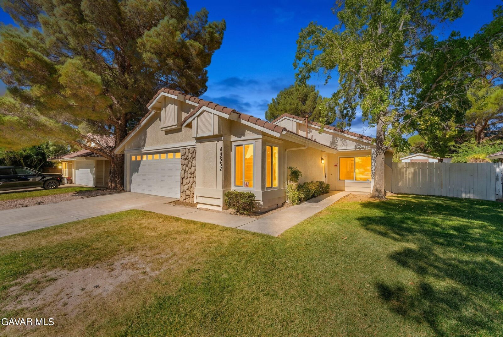 Property Photo:  43552 Yew Street  CA 93536 